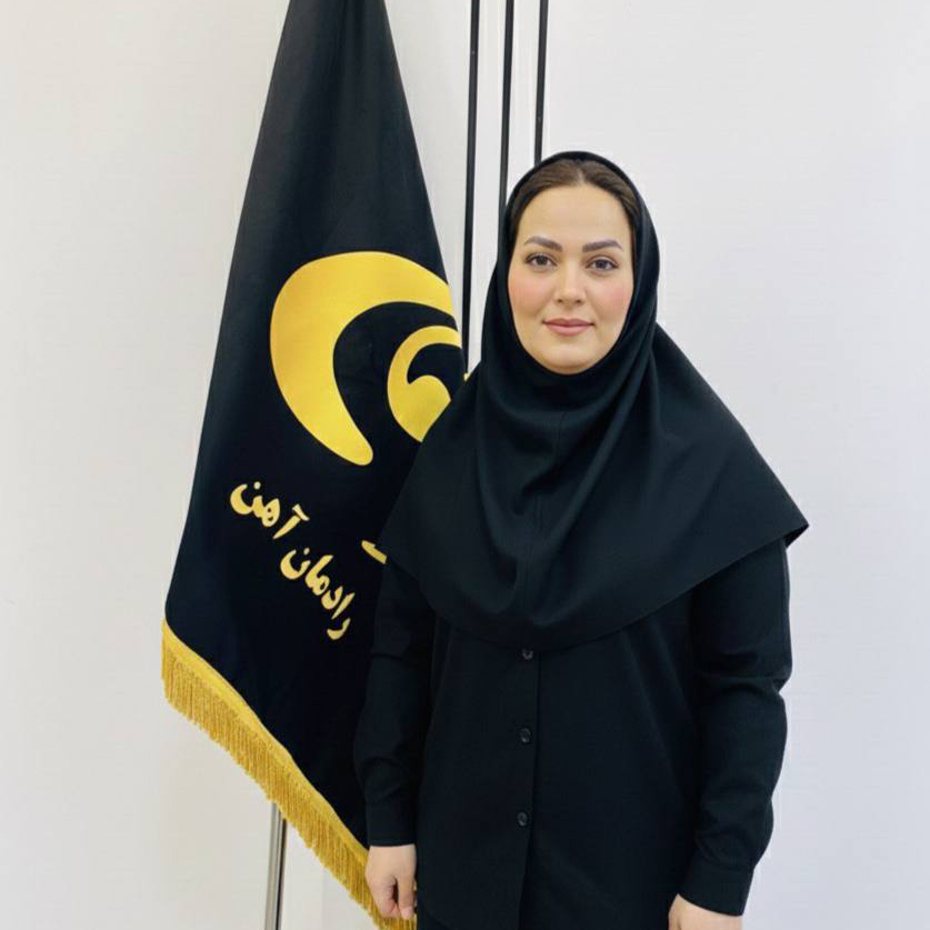 منا مقیم زاده